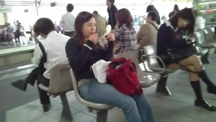 Nouvelle pute japonaise dans le meilleur film JAV, à voir absolument !