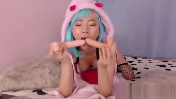 Japonaise de 18 ans, Kyoto, avec un buisson poilu