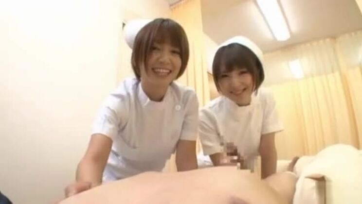 Infirmière sexy qui baise comme une folle