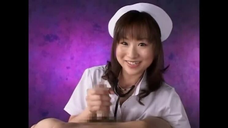 Salope japonaise en chaleur dans Amazing Nurse, vidéo JAV avec éjaculation