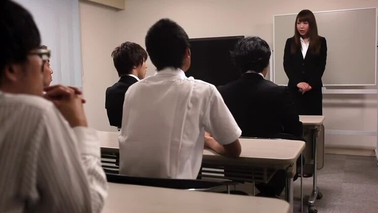 La meilleure salope japonaise en latex fou, film amateur JAV