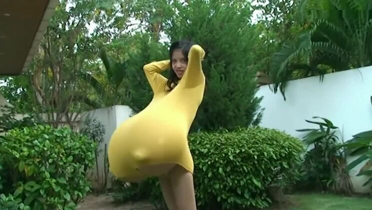 Une Japonaise exotique dans un clip JAV incroyable, regardez-le