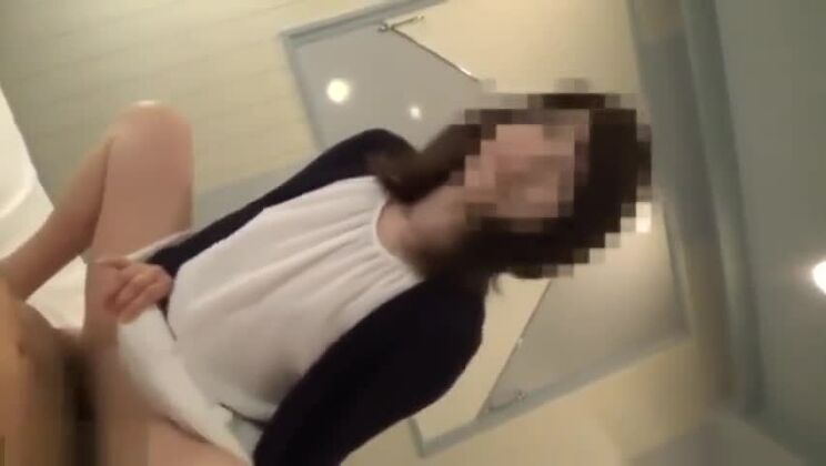 Essayez de regarder un mannequin japonais dans un film JAV fou, cela vous rendra complètement accro.