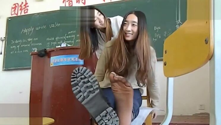 COLLANTS ASIATIQUES CHATOUILLES