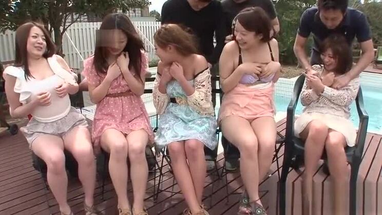 JAVHUB Orgie japonaise hardcore avec cinq femmes sexy