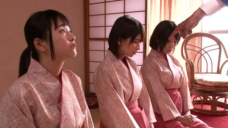 Jeune Japonaise exotique dans une incroyable vidéo JAV censurée de masturbation digitale, extrait d'une vidéo universitaire