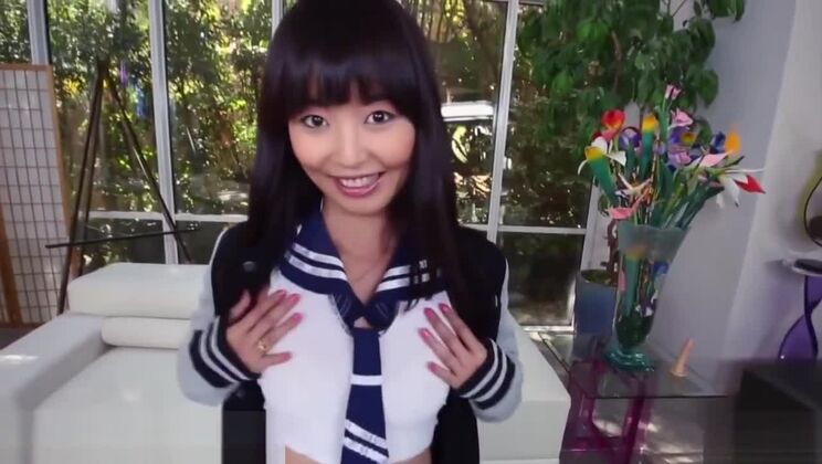 Asiatique salope chevauche la BBC