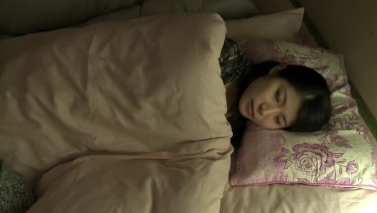 Meilleure mannequin japonaise dans une vidéo JAV de masturbation en solo très sexy