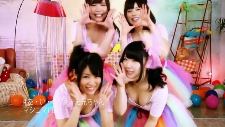 Jeune Japonaise exotique dans une orgie torride, vidéo JAV HD