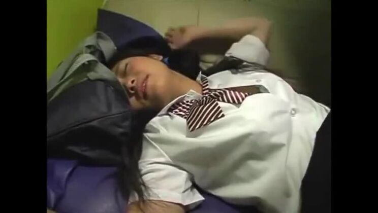 Une fabuleuse Japonaise dans un clip JAV exclusif rien que pour vous