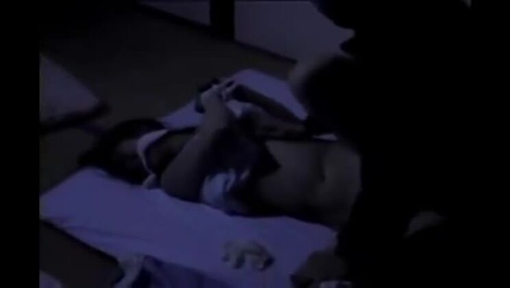 Japonaise asiatique à forte poitrine BDSM