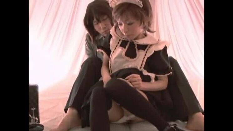 La superbe mannequin japonaise Emiru Momose dans un clip JAV softcore exotique