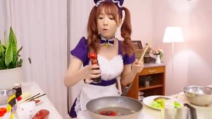 Salope japonaise exotique dans une nouvelle scène solo JAV, à voir