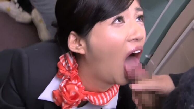 Superbe Japonaise dans un film JAV fétichiste en HD incroyable.