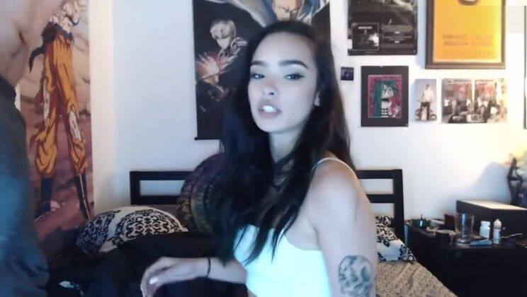 petite amie asiatique