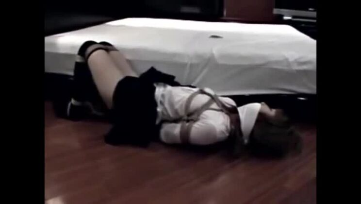 Essayez de trouver une mannequin japonaise dans la version intégrale de la vidéo fétichiste Babes JAV.