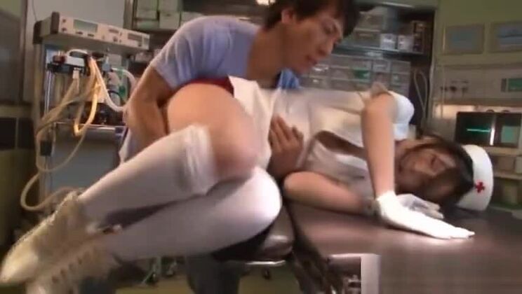 Emi Harukaze, une charmante infirmière asiatique, apprécie la partie 1