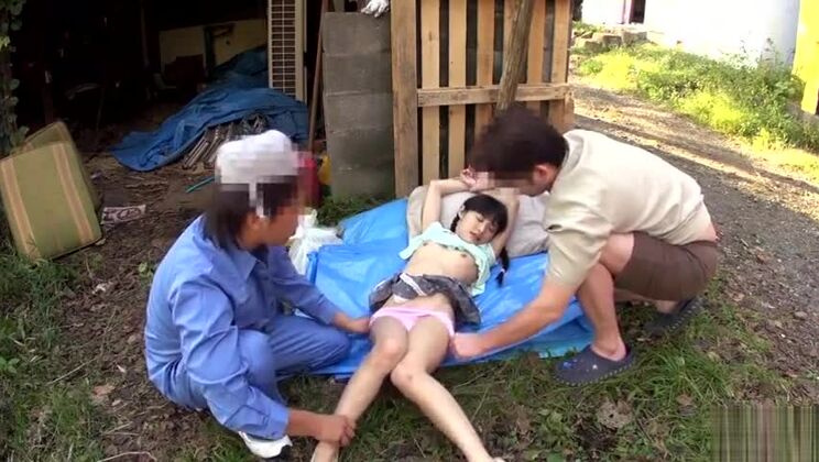 Vidéo de sexe asiatique mettant en scène des prostituées divines