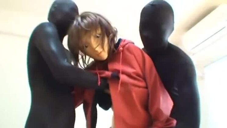 Scène xxx déjantée, spectacle de montres japonais le plus fou