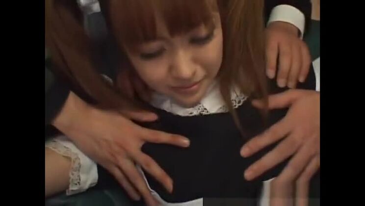 Belles asiatiques qui baisent et sucent partie 3