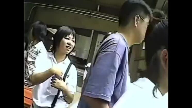 Compilation de photos prises sous les jupes de beautés discrètes japonaises