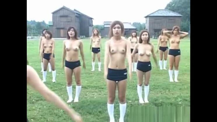 Spectacles de l'académie asiatique à moitié nue, partie 1