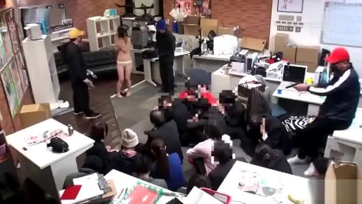 Salope japonaise chaude dans un clip JAV incroyable