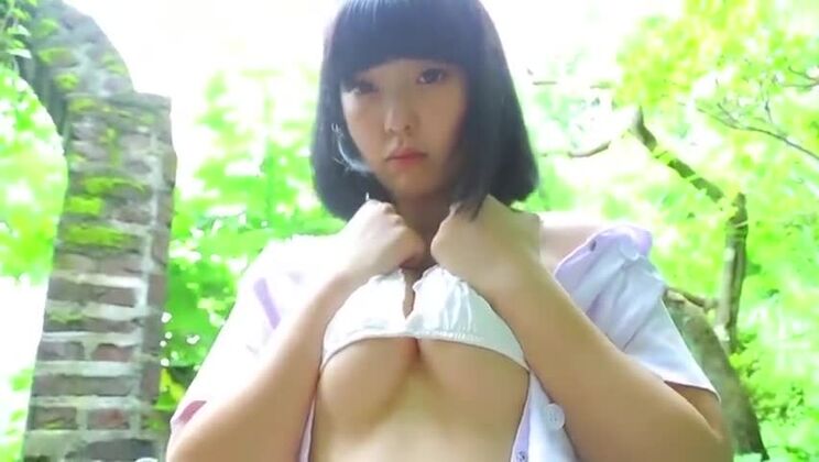 Vidéo porno exotique Solo Femme folle et jolie