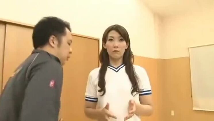 Professeur de gym en chaleur arrête le temps